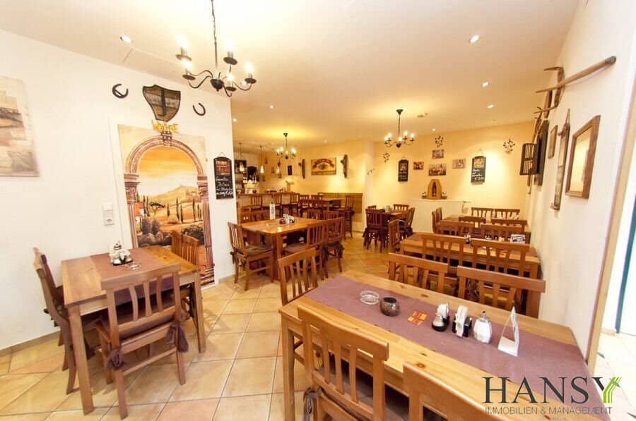 YIELD 6.1%: Investment building formerly a hotel with 5 apartments, 1 garden apartment and commercial unit PLUS development potential