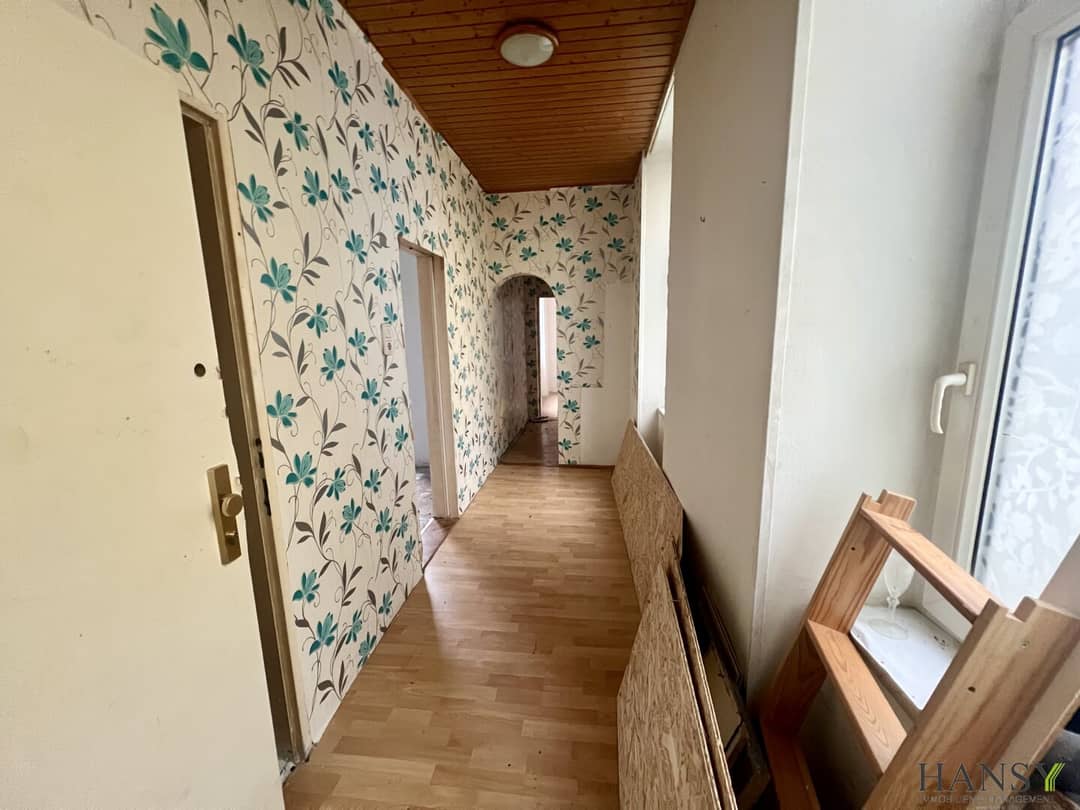 Wohnung im Altbau WG geeignet mit Einbauküche