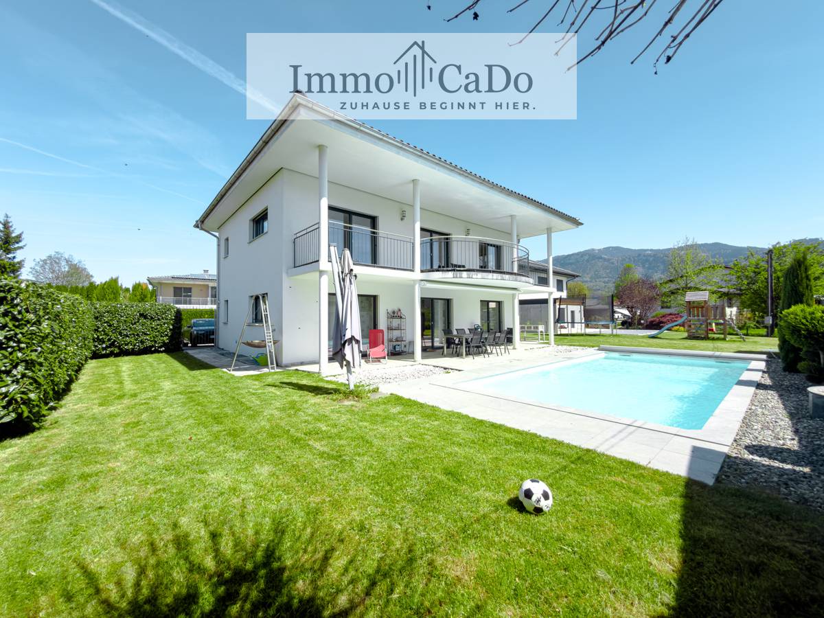 Einfamilienhaus mit Pool in Mäder