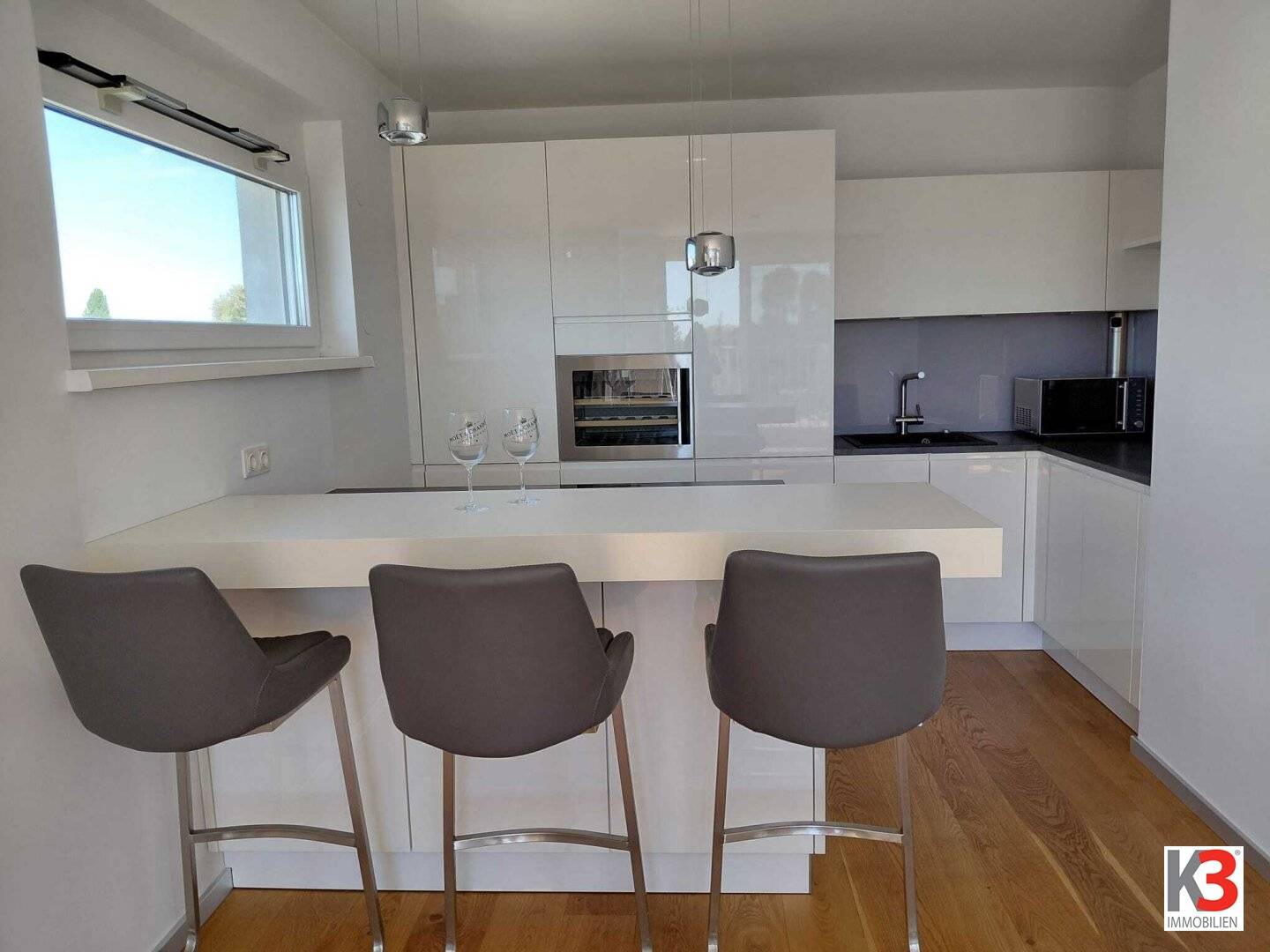 Terrace Apartment with Parking, Vienna 22