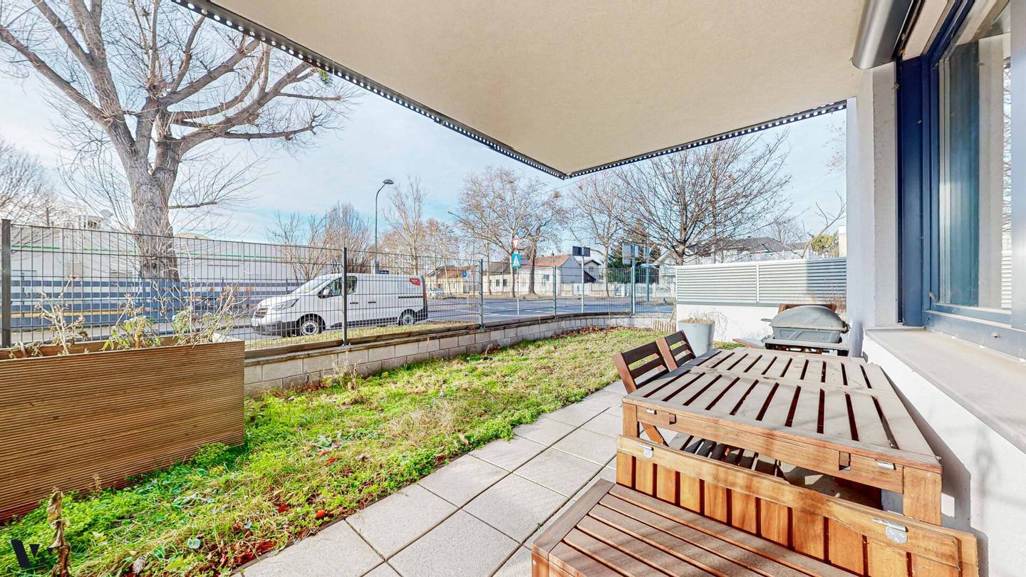 MODERNE 3-ZIMMERWOHNUNG MIT GARTEN, TERRASSE & 2 KFZ-STELLPLÄTZEN