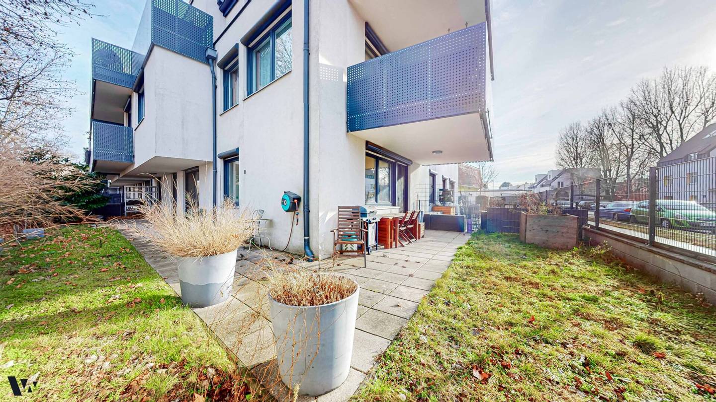 MODERNE 3-ZIMMERWOHNUNG MIT GARTEN, TERRASSE & 2 KFZ-STELLPLÄTZEN