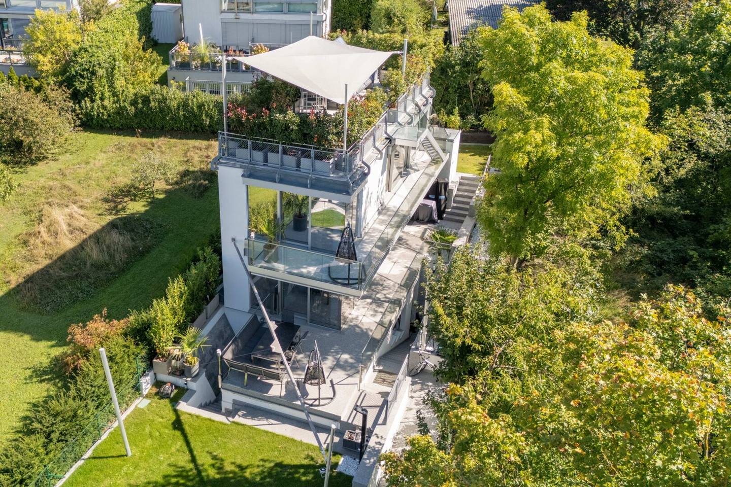 Detached House with Pool in Döbling