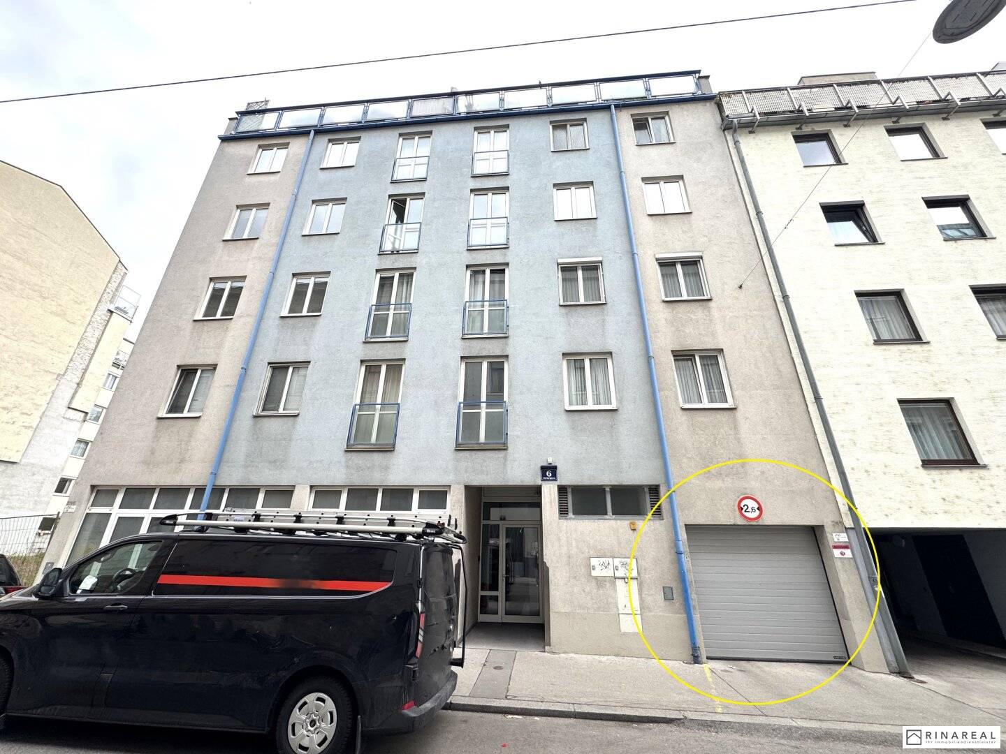 2 Garage Boxes w/ 4 Parking Spaces | Vienna 1170