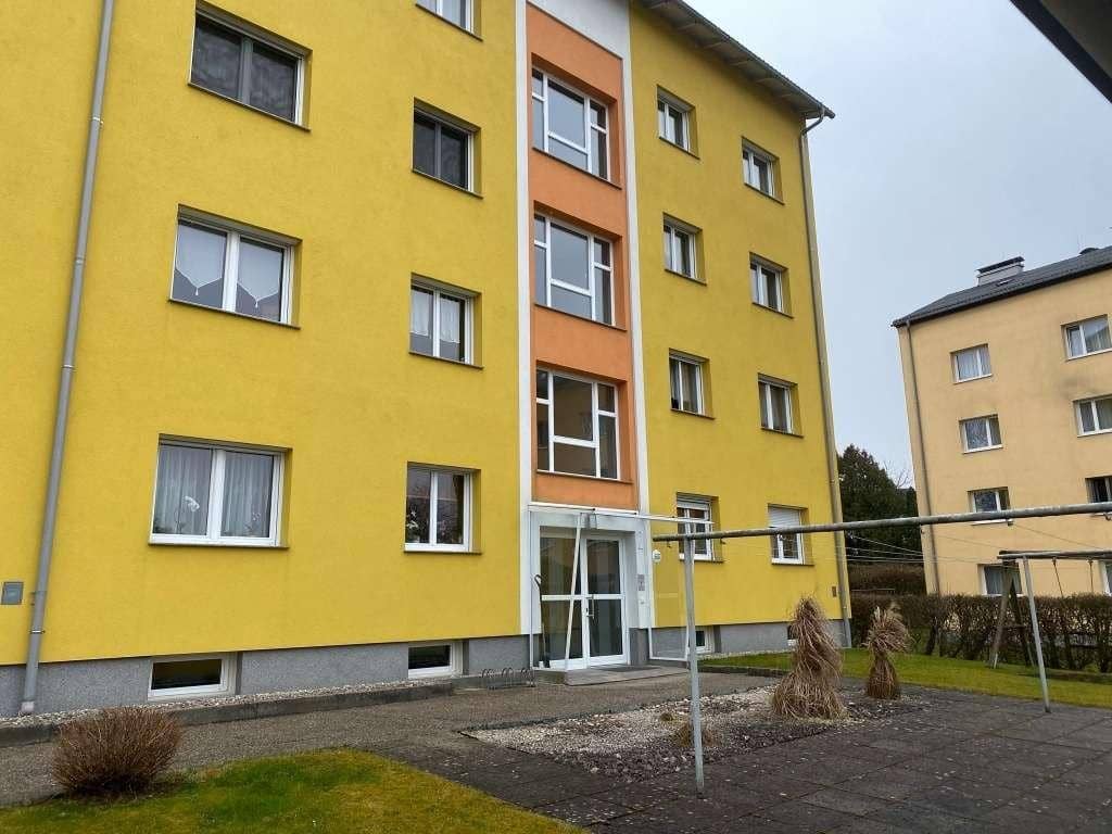 Wohnung mit Balkon und Loggia nahe Zentrum