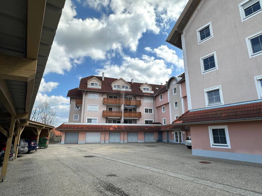 PERFEKT FÜR FAMILIEN ? BALKON, LIFT & RUHIGE LAGE!