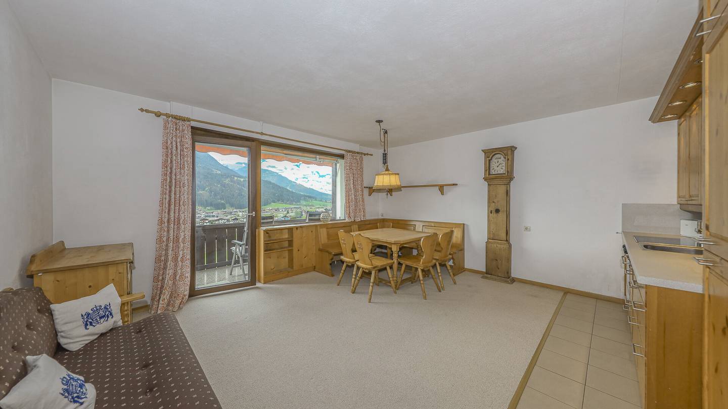 Wohnung mit unverbaubarem Fernblick und Loggia