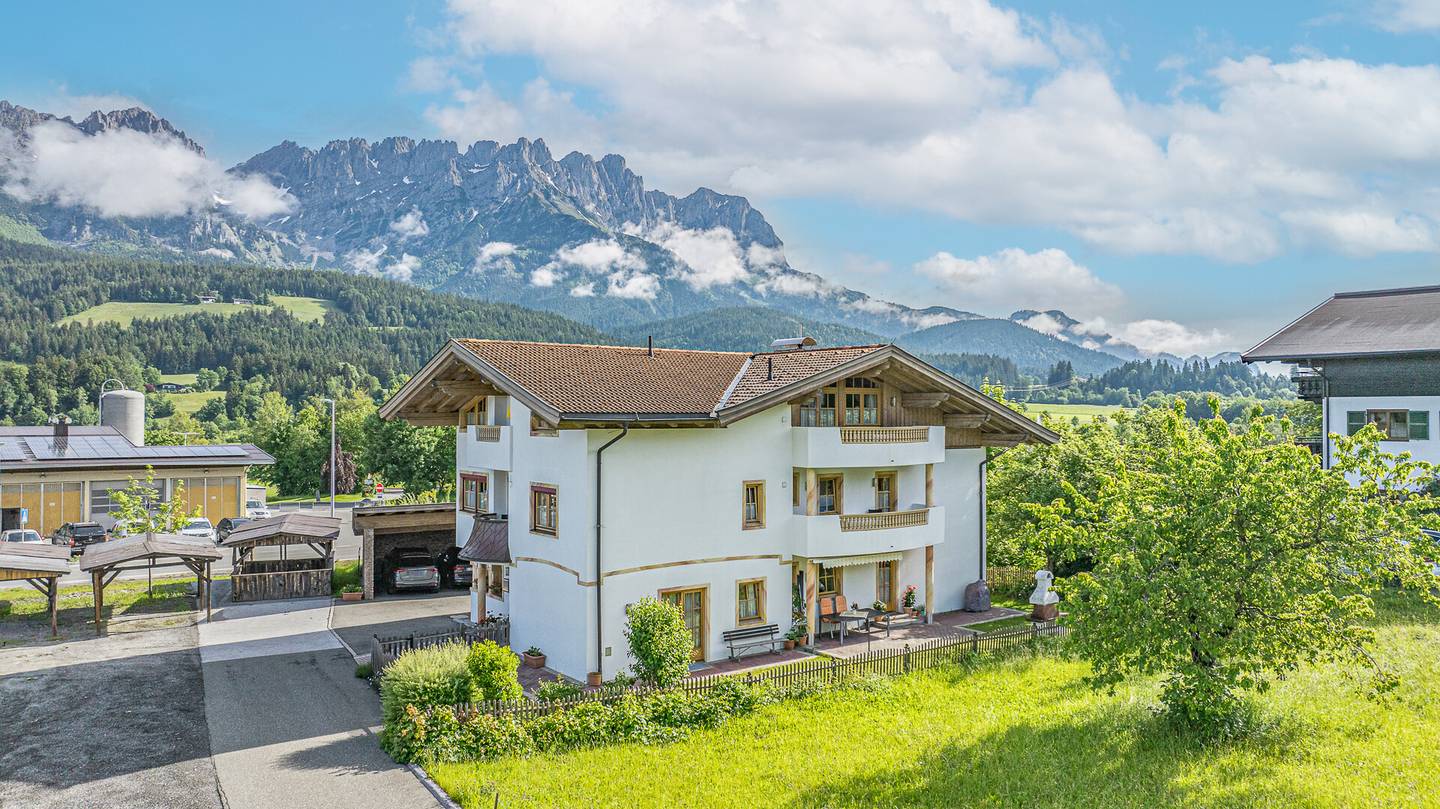 Apartment House with Kaiser View, Ellmau