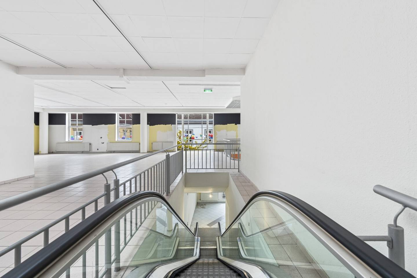 Make this extraordinary place yours! Generous space in prime location of Wiener Neustadt | Two levels | escalator and elevator