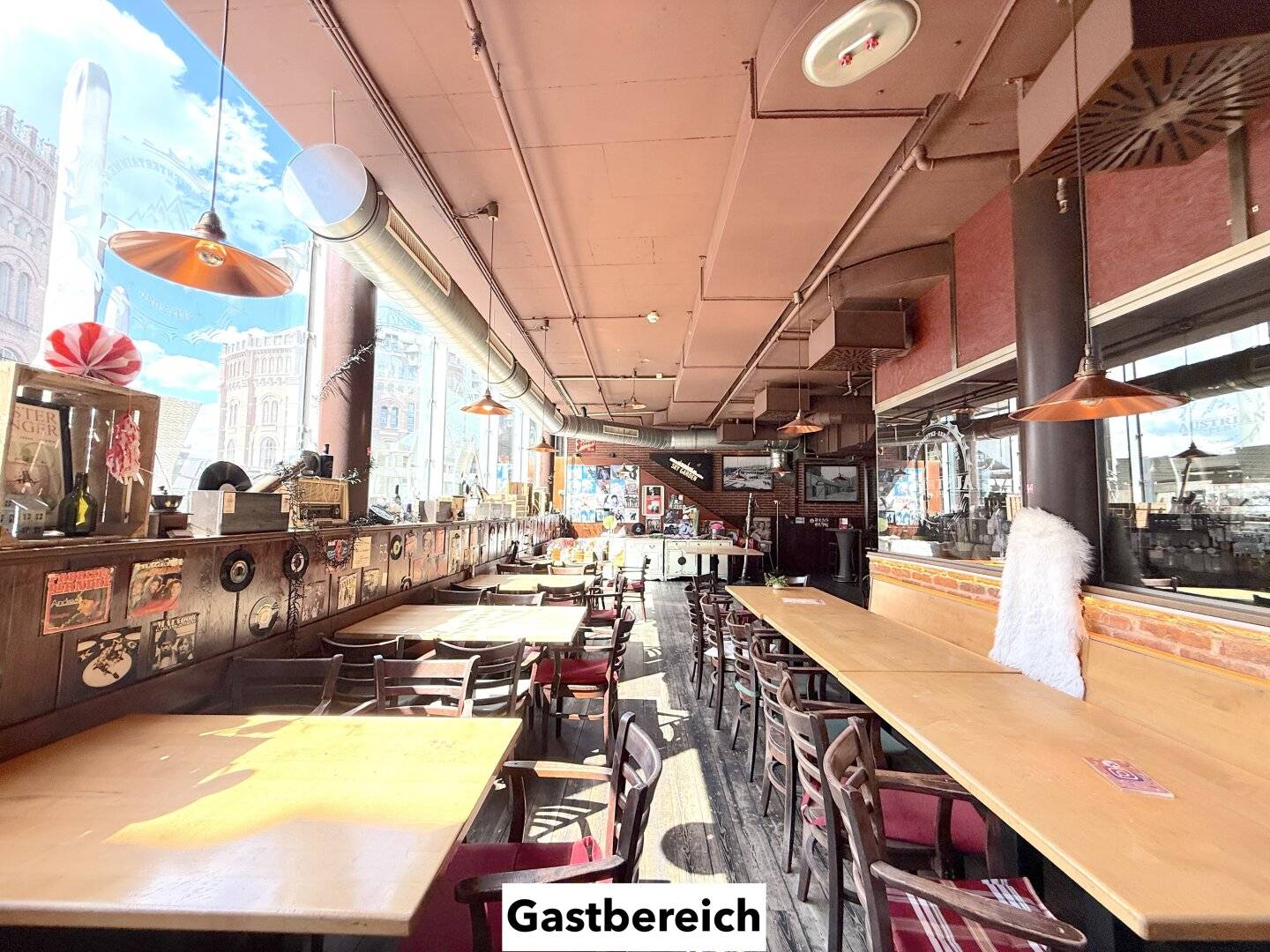 Experiential gastronomy in the Gasometer | Restaurant space in the Entertainment Center Ost with terrace | including inventory