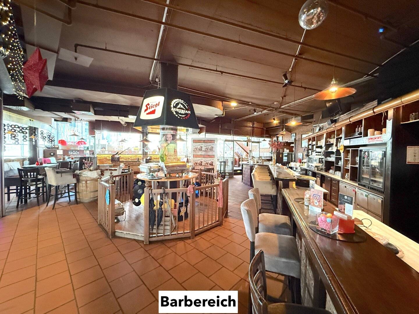 Experiential gastronomy in the Gasometer | Restaurant space in the Entertainment Center Ost with terrace | including inventory