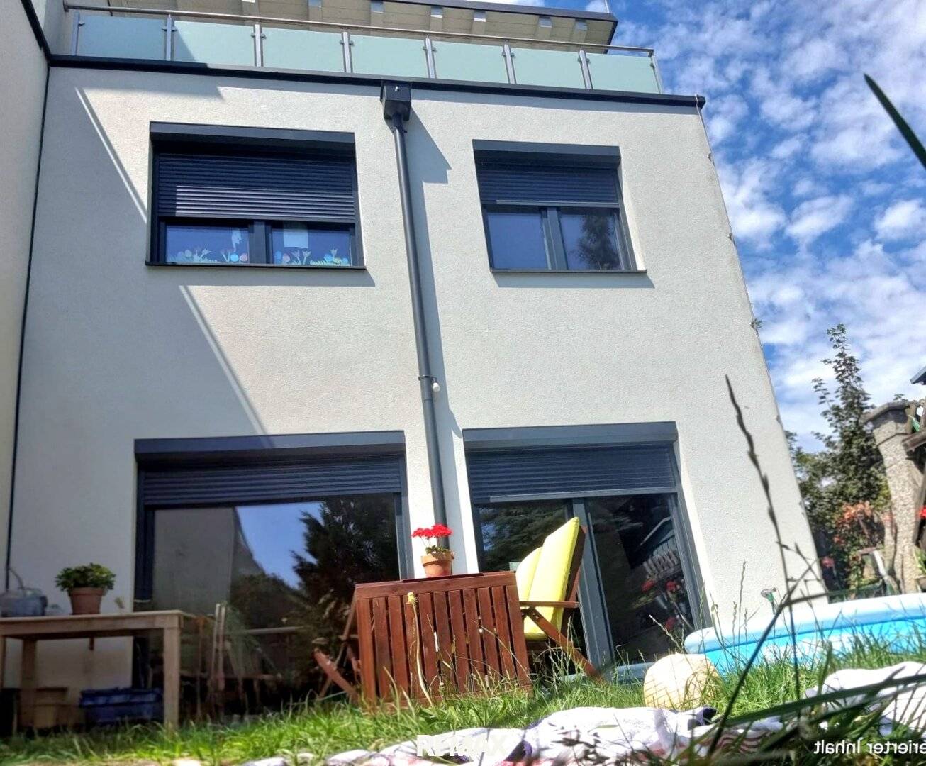Corner terraced house - top modern