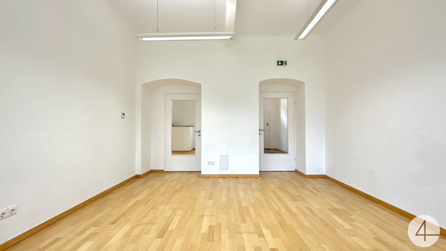 Commercial Space 223m² Liesing