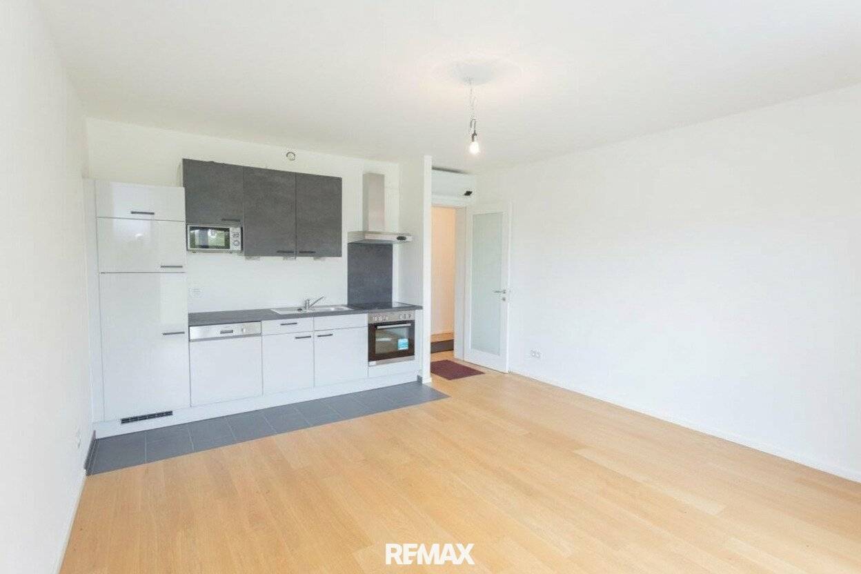 First occupancy apartment near Süßenbrunn golf course
