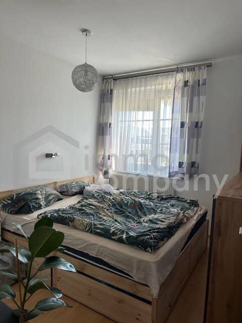 Dachgeschosswohnung mit Balkon modernisiert in zentraler Lage