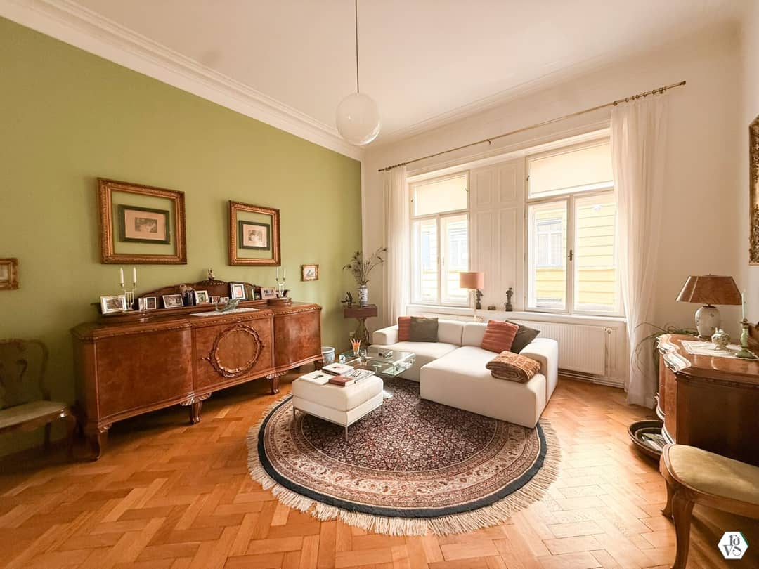 Schikanedergasse - Stilaltbau mit großer Terrasse und Grünblick, teilmöbliert