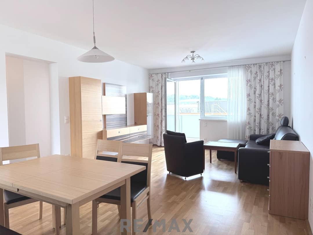Top Möblierte 3 Zimmerwohnung * Loggia * Tiefgarage