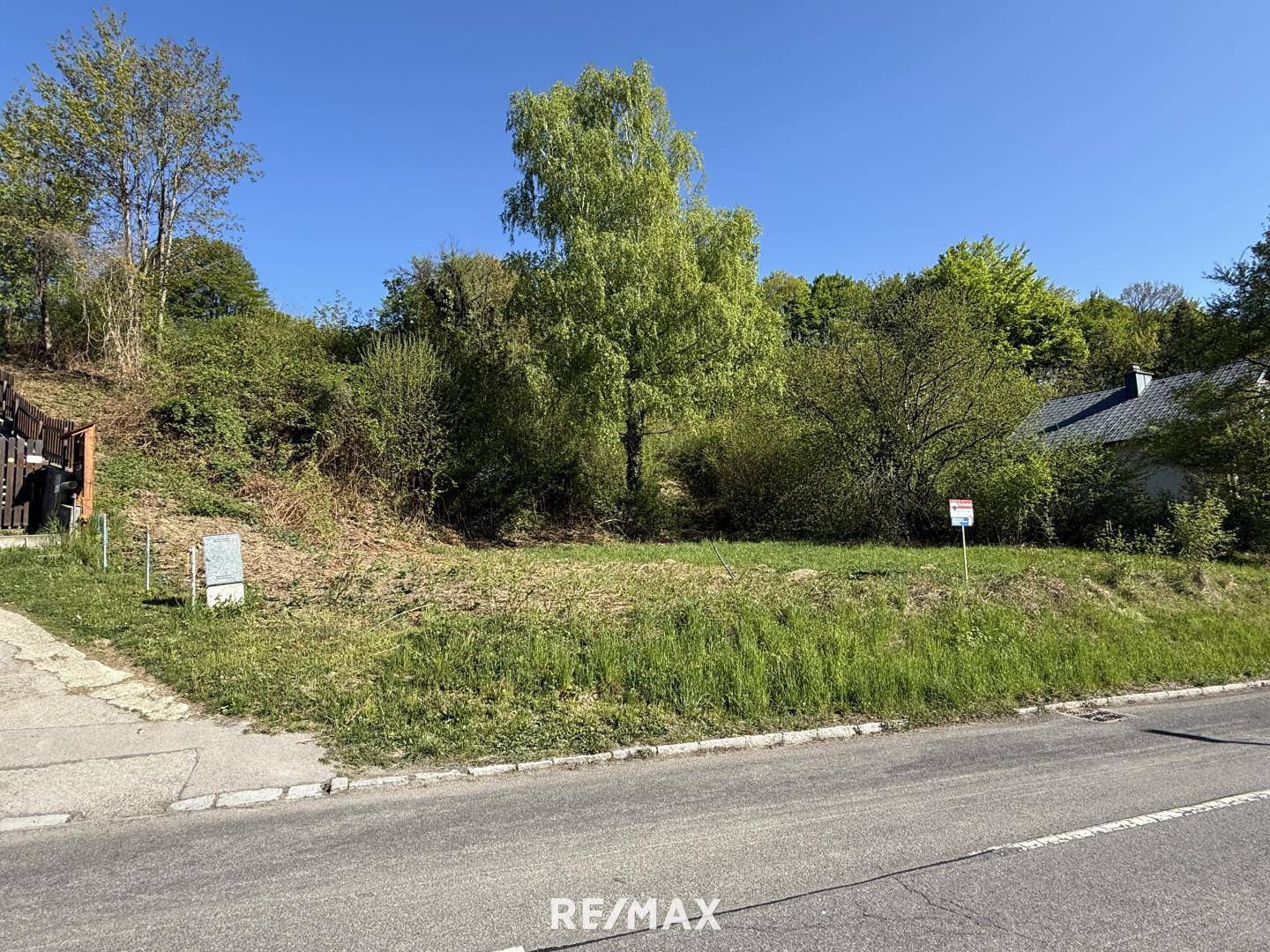 Large plot 3,321 m² Hintersdorf