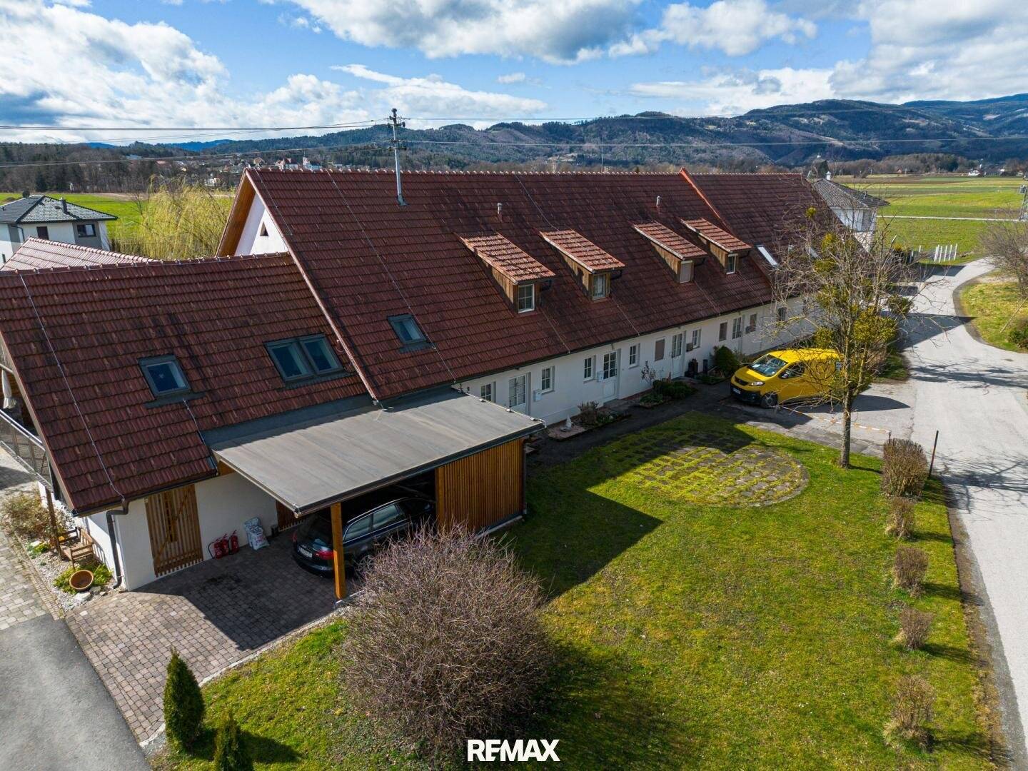 Vermietete Wohnung mit Terrasse und Eigengarten
