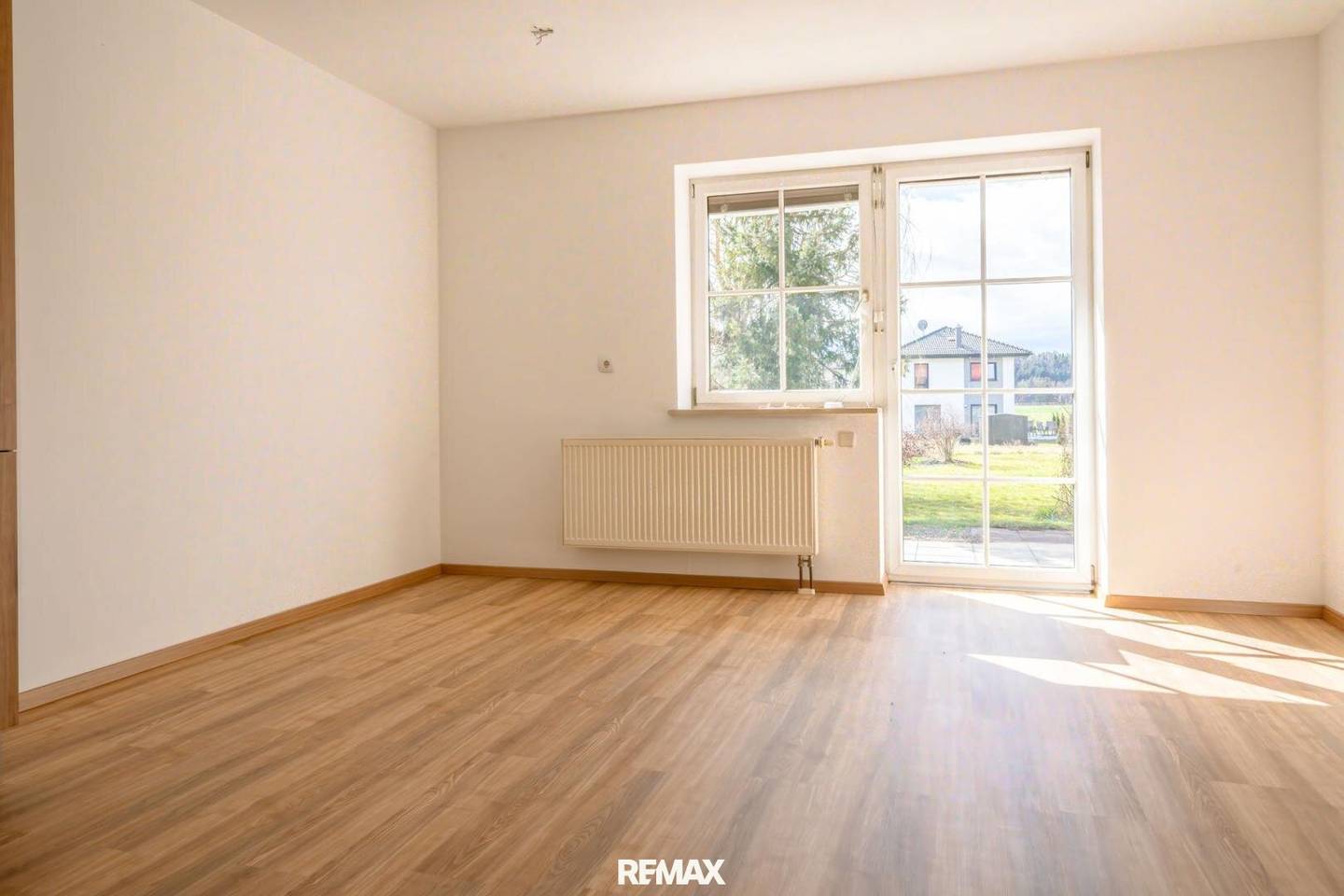 Maisonettewohnung mit Terrasse und Carport