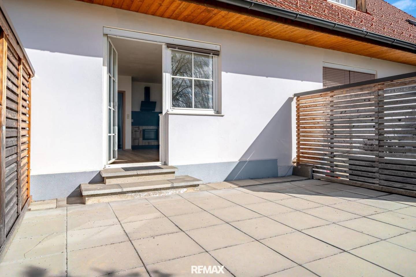 Maisonettewohnung mit Terrasse und Carport