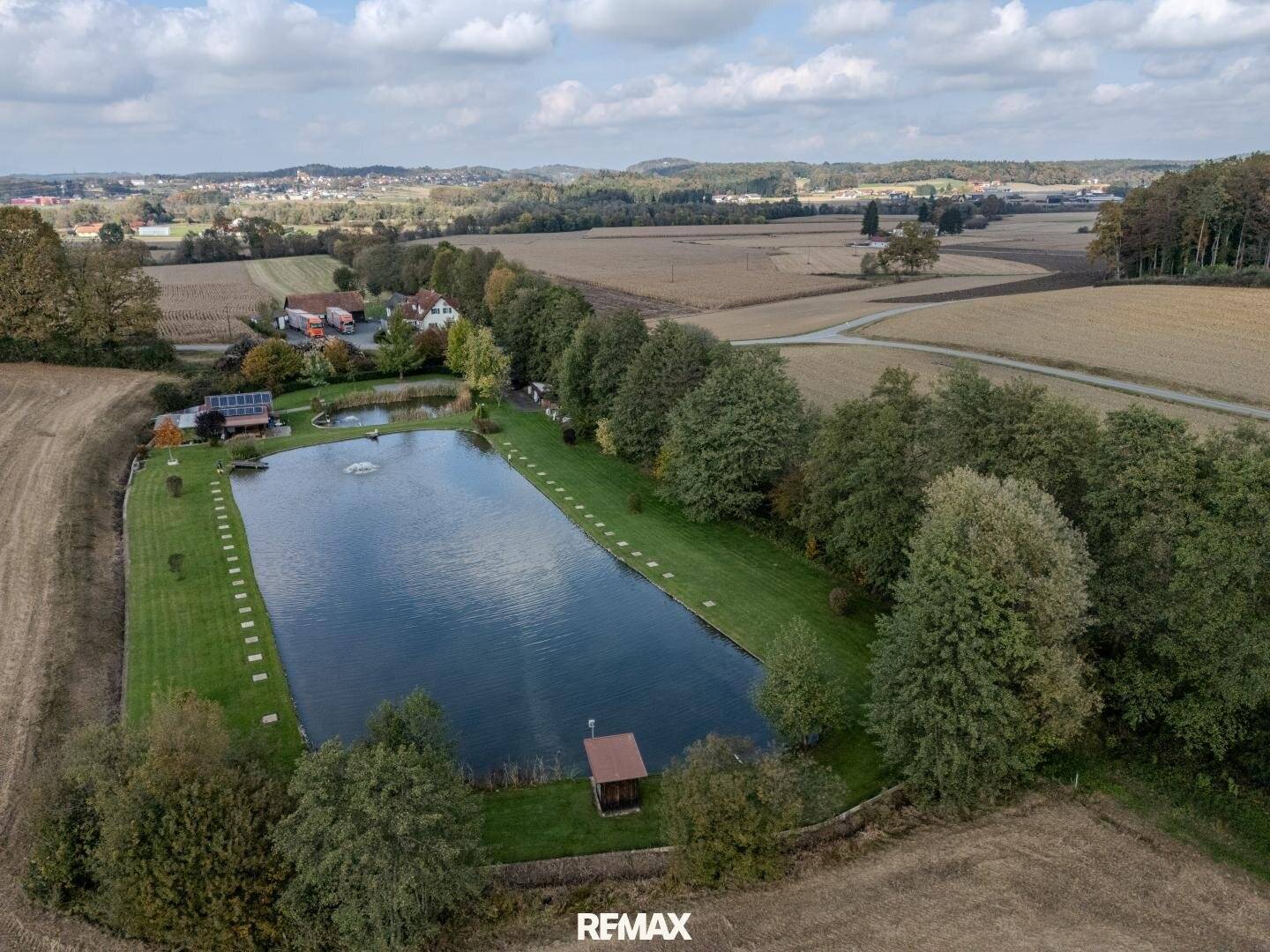 Fischteichanlage mit PV & Fischbestand
