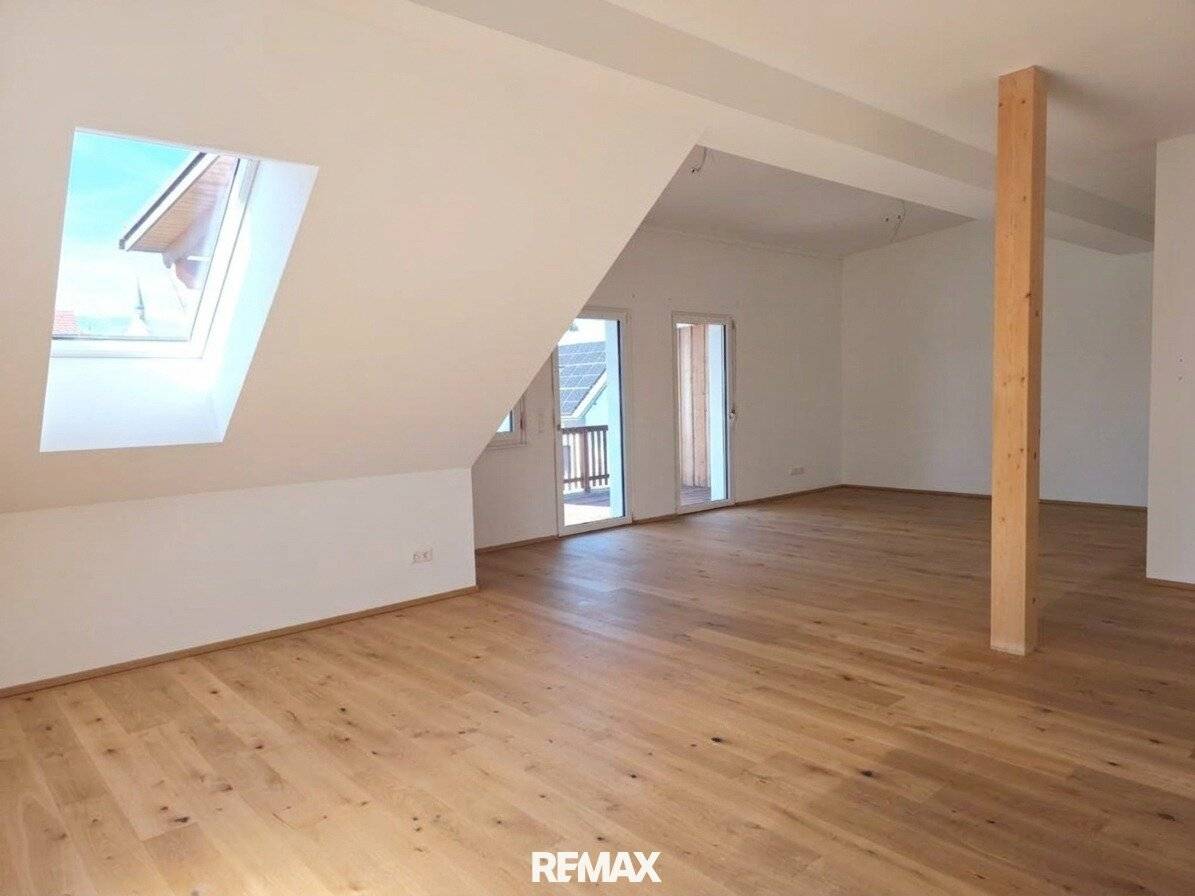 Wohnung neuwertig mit Terrasse und Klimaanlage