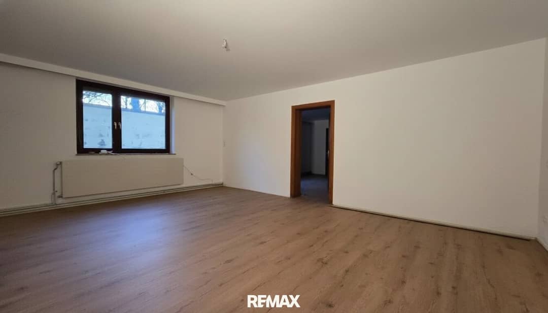 Wohnzimmer mit Küche