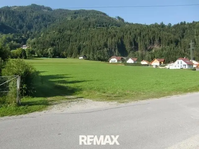 Building plot in a sunny location