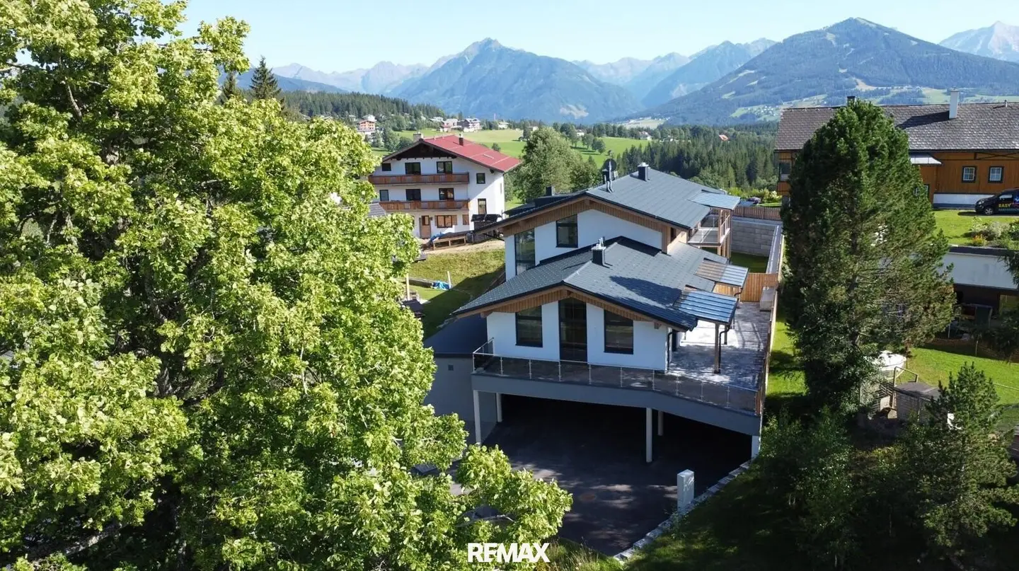 Penthouse First Occupancy With Terrace Dachstein View