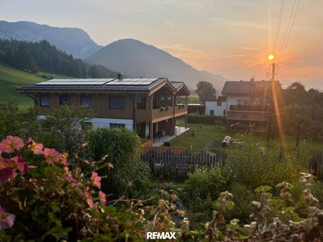 Penthouse Erstbezug Sonniger Bergblick Balkon