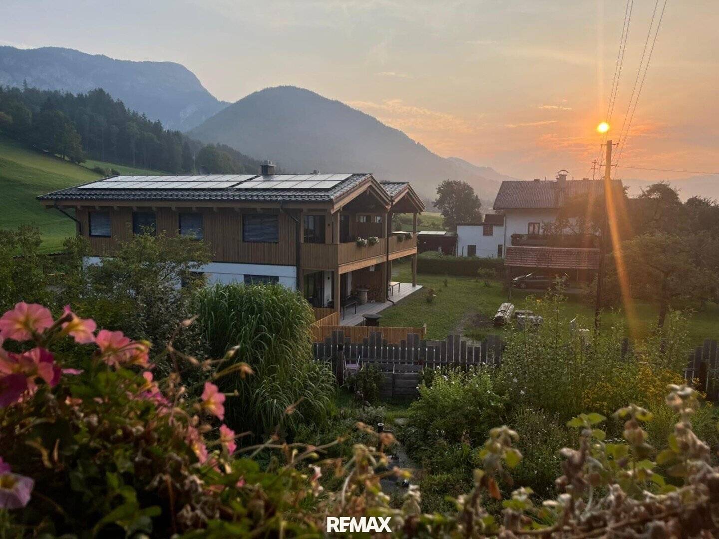 Penthouse Erstbezug Sonniger Bergblick Balkon