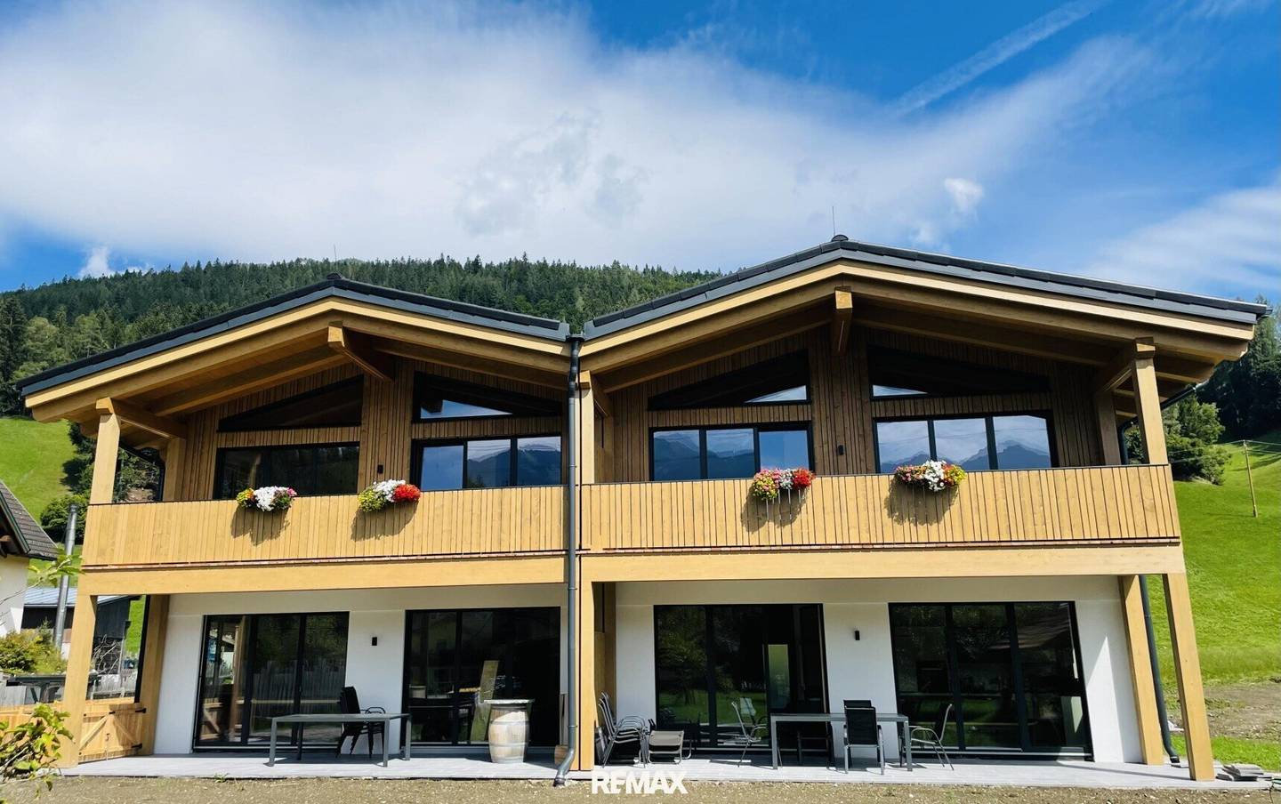 Penthouse Erstbezug Sonniger Bergblick Balkon