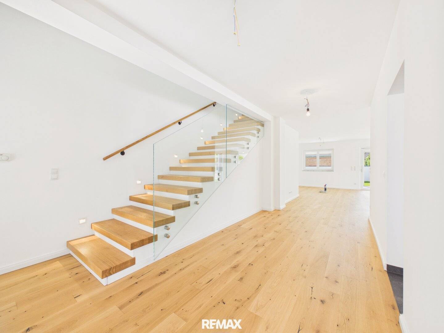 NEUBAU-ERSTBEZUG in Bad Sauerbrunn – modernes Einfamilienhaus mit Garten, Terrasse, Carport & Top-Ausstattung!