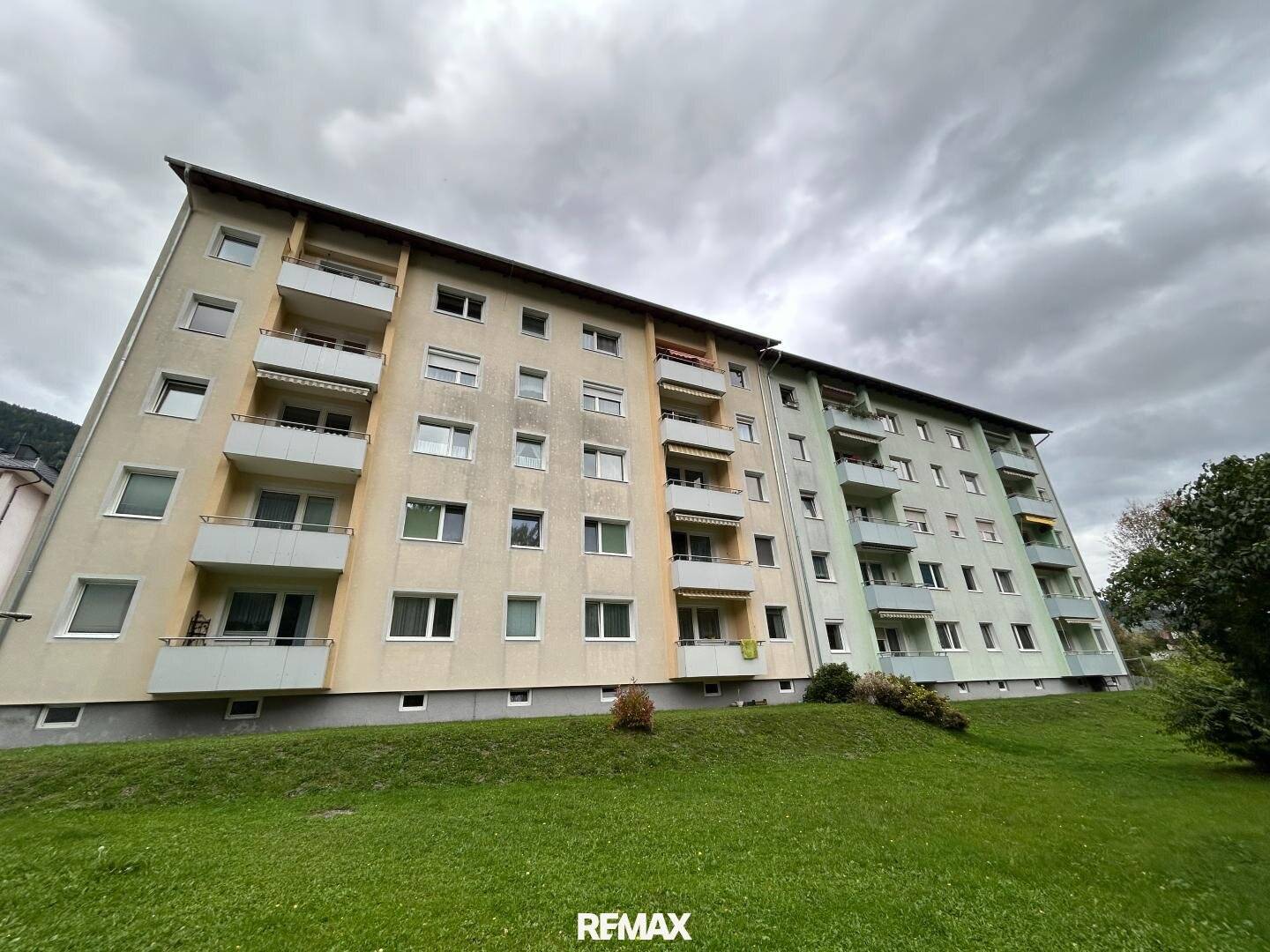 Wohnung in Aussichtslage ruhig und teilmöbliert
