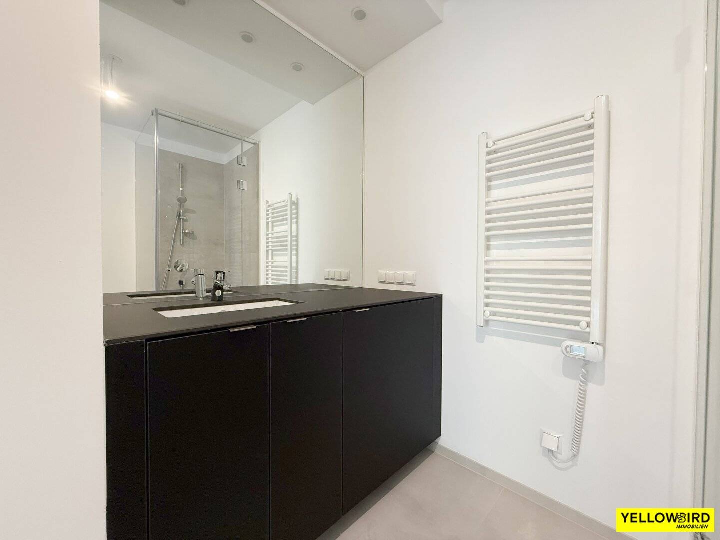 Large Windows | Underfloor Heating | Cabinetmaker Furniture
