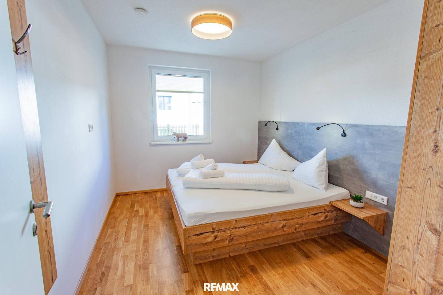Wohnung Neubau voll möbliert Terrasse