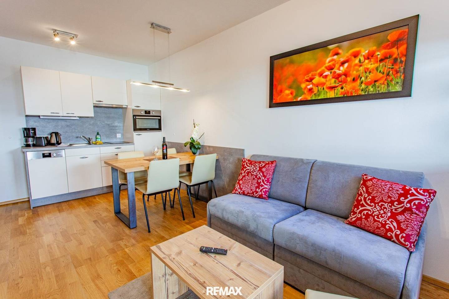 Wohnung Neubau voll möbliert Terrasse