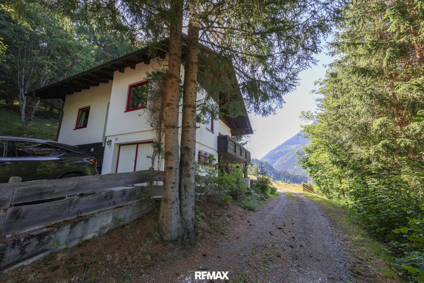 Gepflegtes Landhaus in ruhiger Aussichtslage!