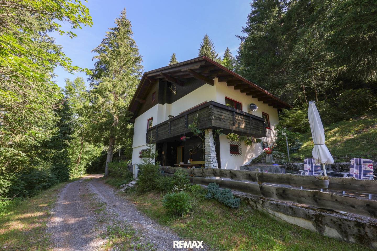 Gepflegtes Landhaus in ruhiger Aussichtslage!