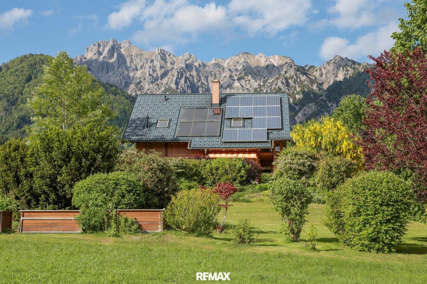 Holzblockhaus mit Garten in Hall bei Admont