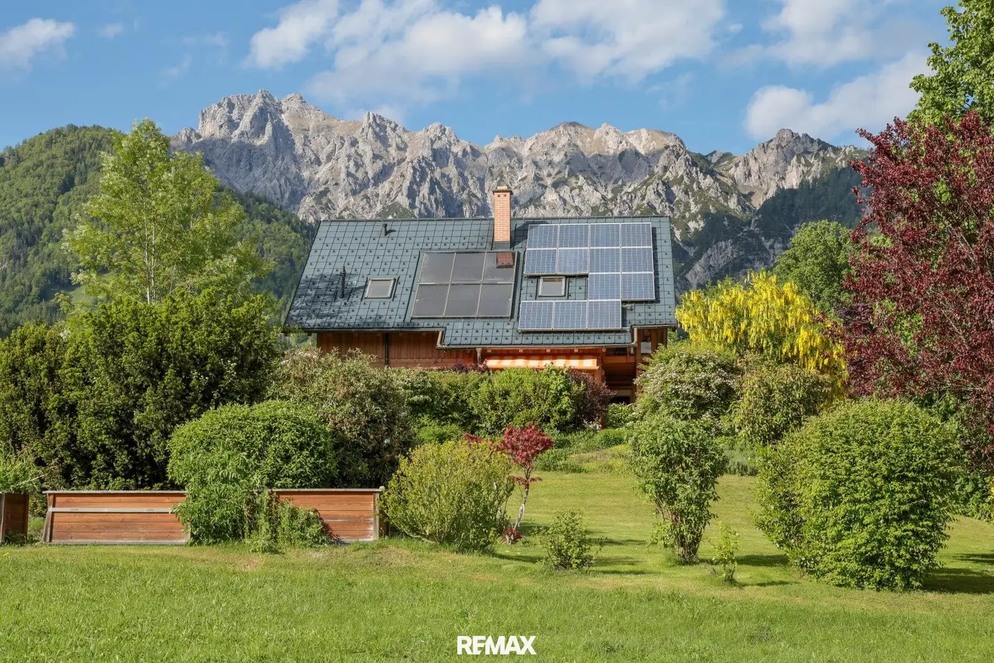 Holzblockhaus mit Garten in Hall bei Admont