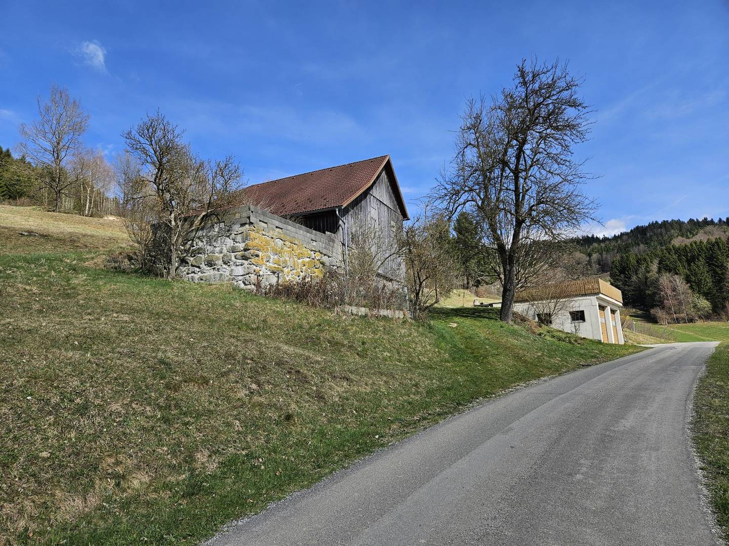 Sacherl mit 4,9 ha Grund in Nadelbach