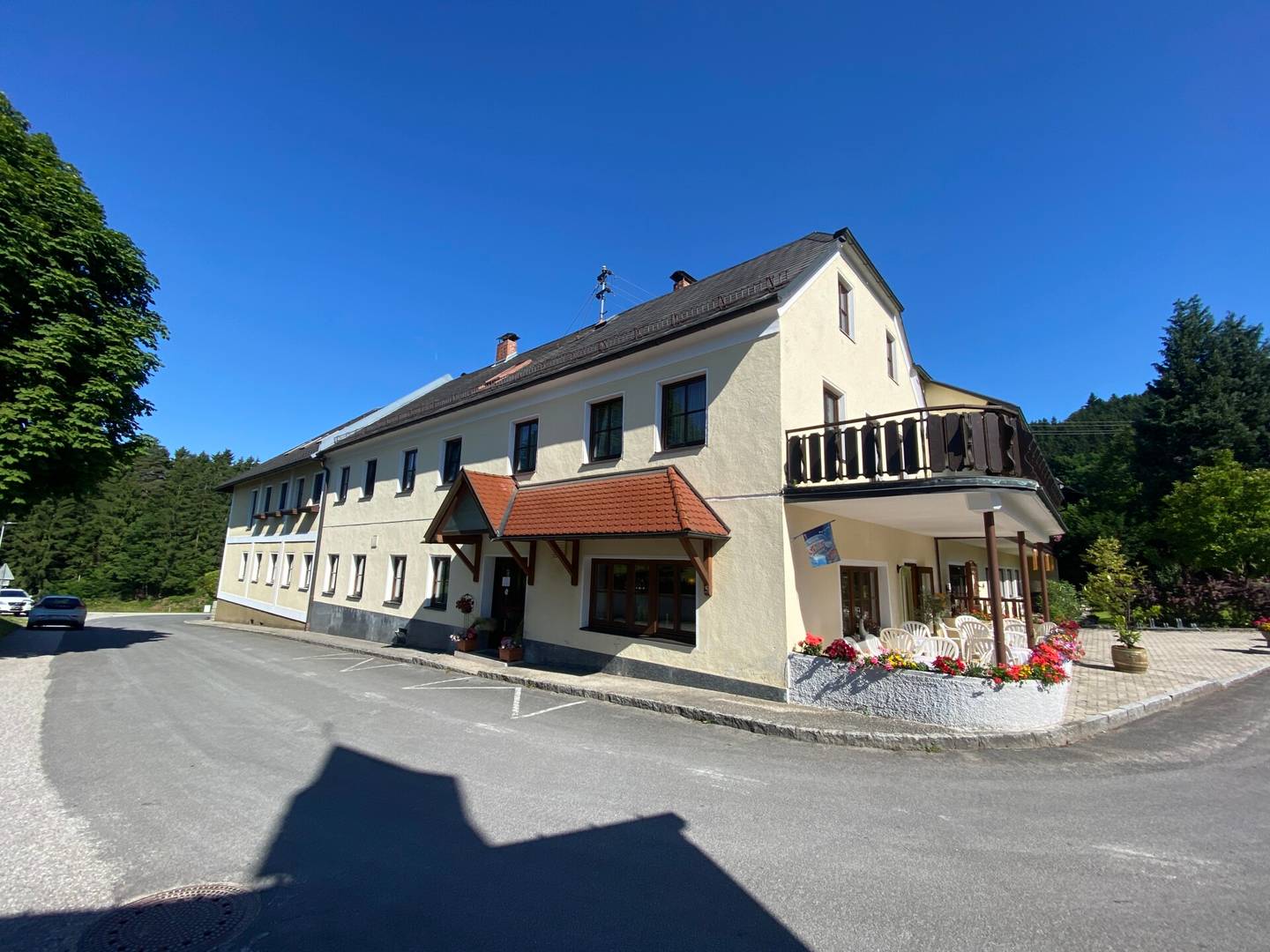 Inn with apartments Bad Kreuzen