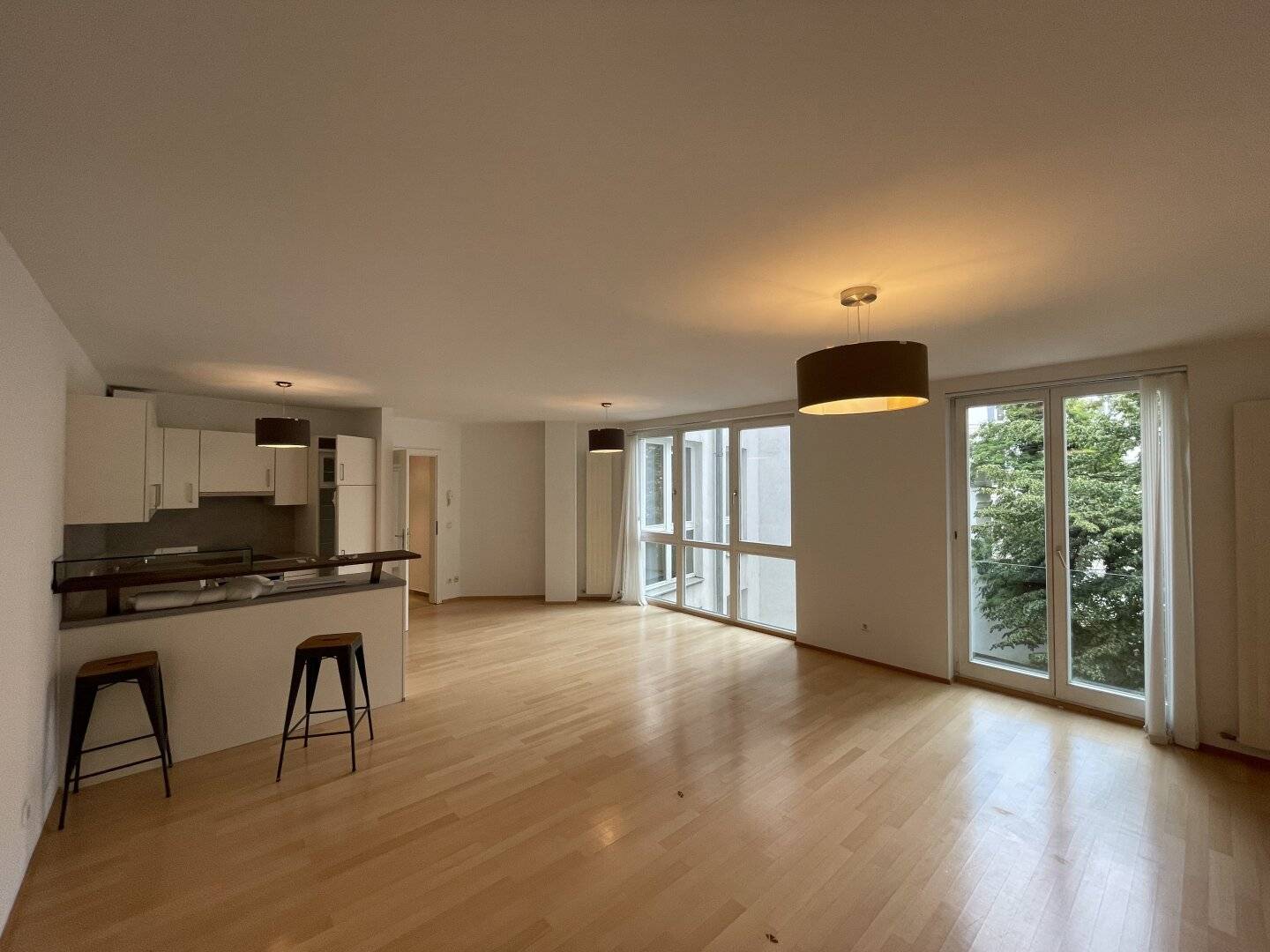 Wohnung zentrale Lage Karlsplatz ruhige Hoflage