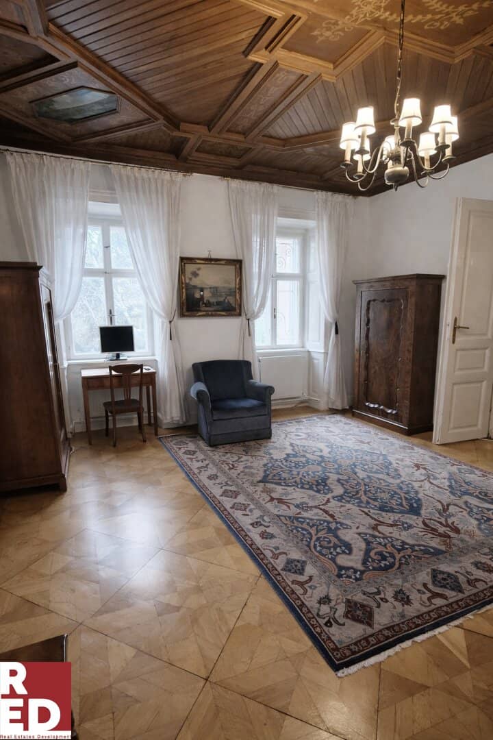 Wohnung zwei Ebenen mit separatem Eingang