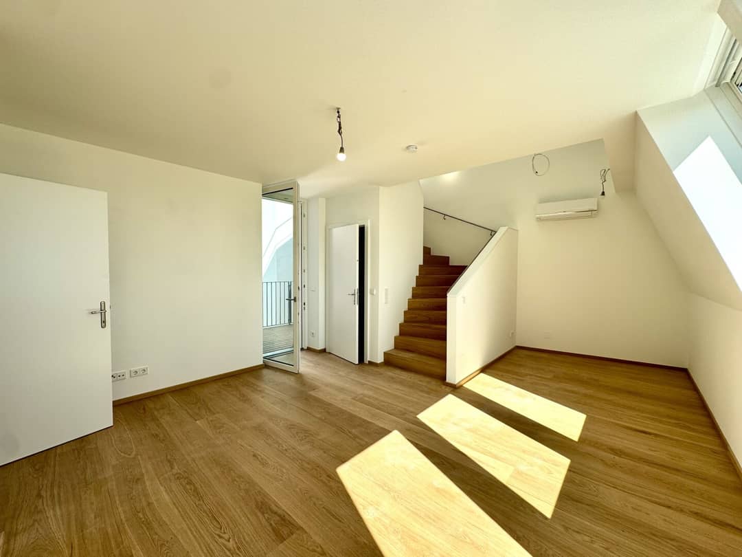 Dachgeschosswohnung Erstbezug Balkon Lift