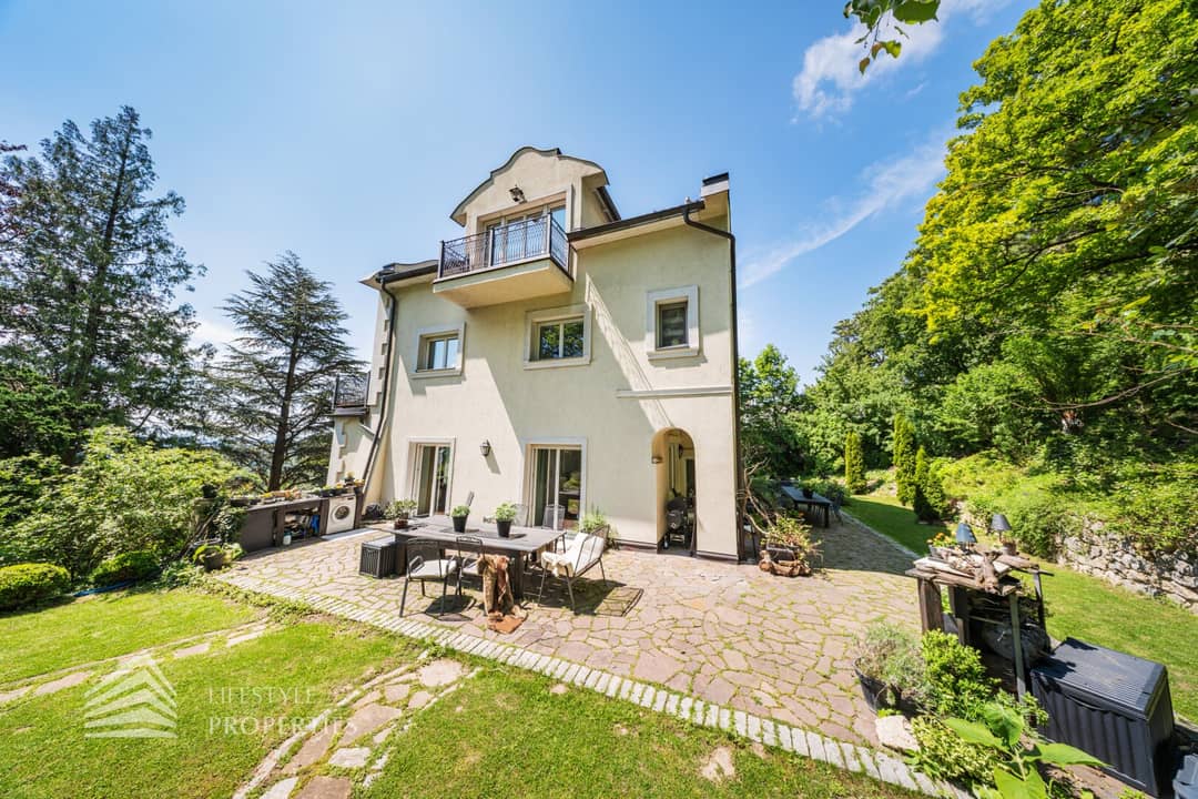 Luxury Park Villa at Kahlenberg