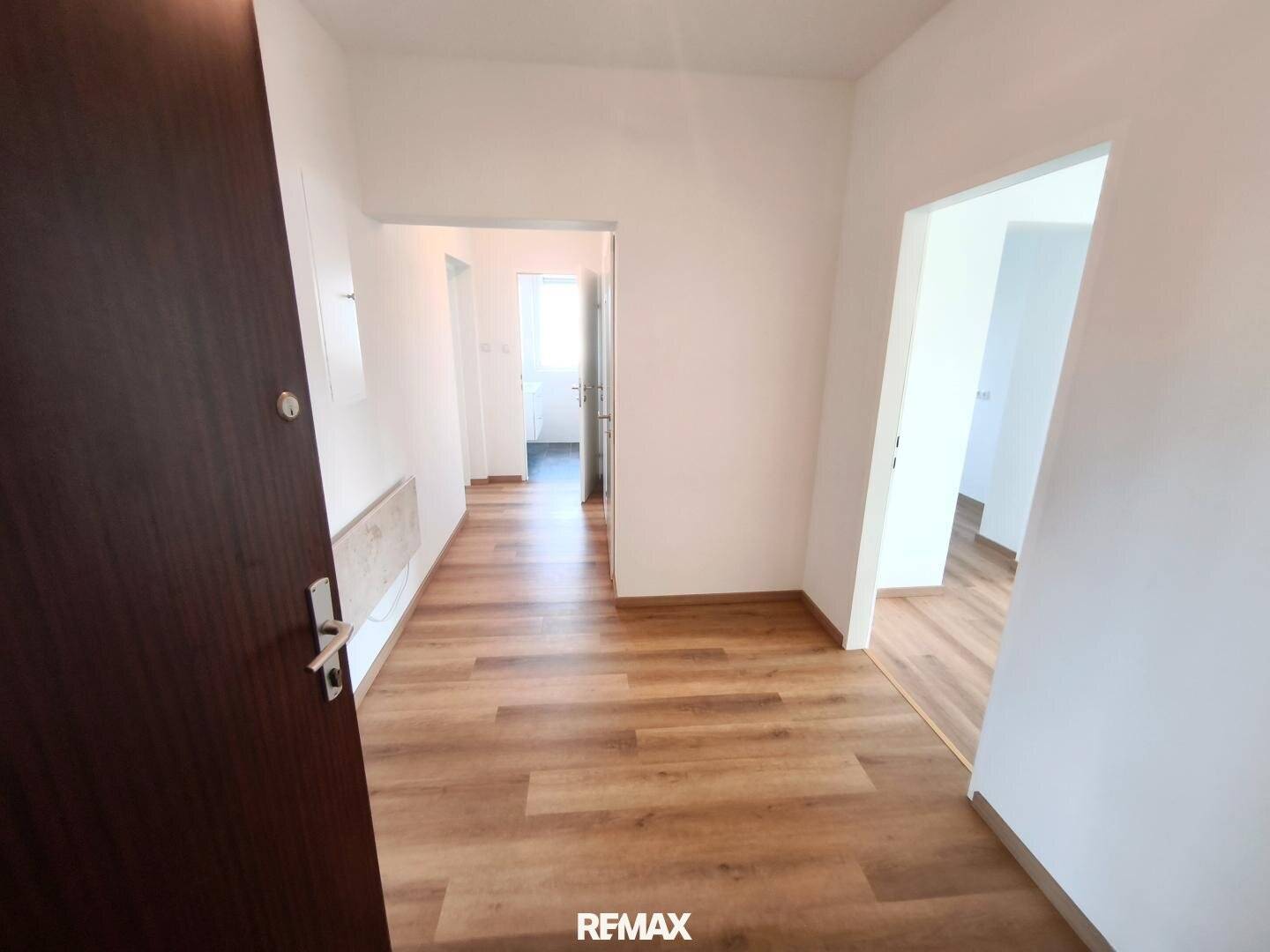 Großzügig geschnittene Wohnung mit Lift und Balkon