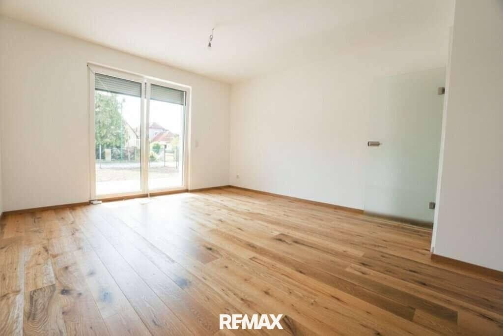 Wohnung mit großem Balkon und Carport in ruhiger Lage